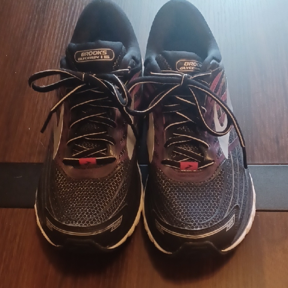 Brooks Women's Athletic Shoes - Black and Purple